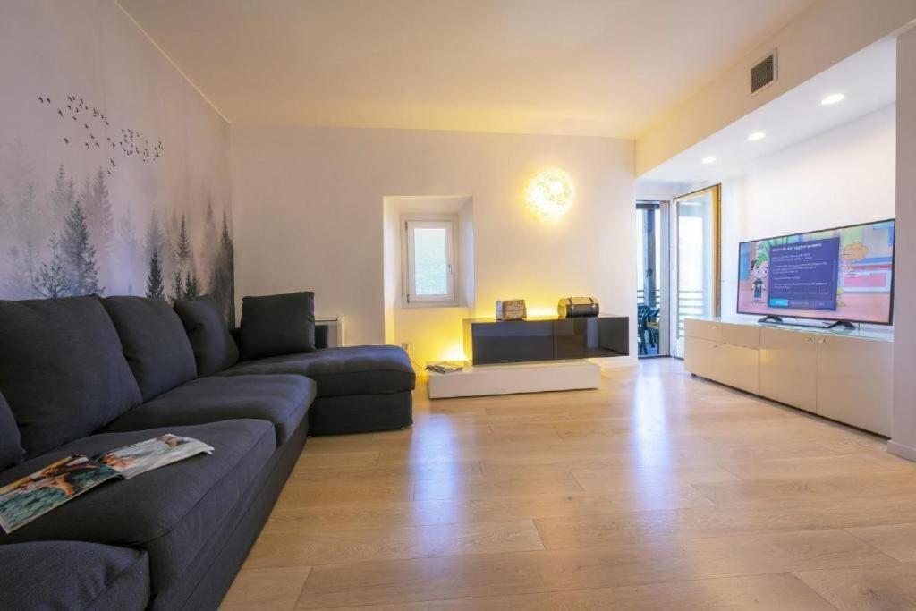 Poolside Apartment Cristina Bellano Ngoại thất bức ảnh